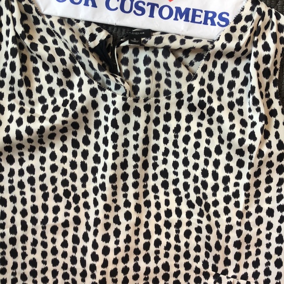 Ann Taylor silk Blouse perfect for work - Picture 2 of 2